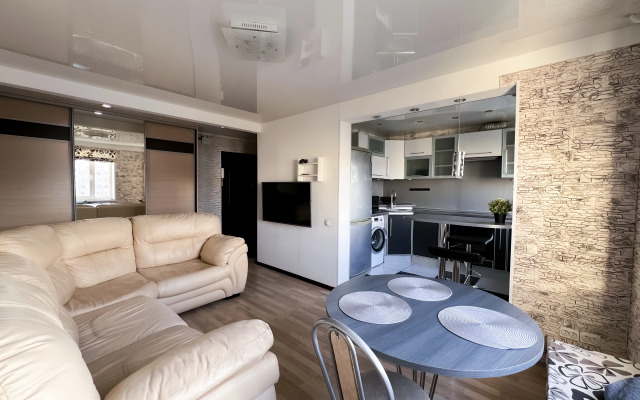 Квартира 3-комнатная на Баумана 12