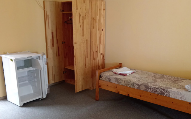 Oazis Na Molodezhnoj Guesthouse