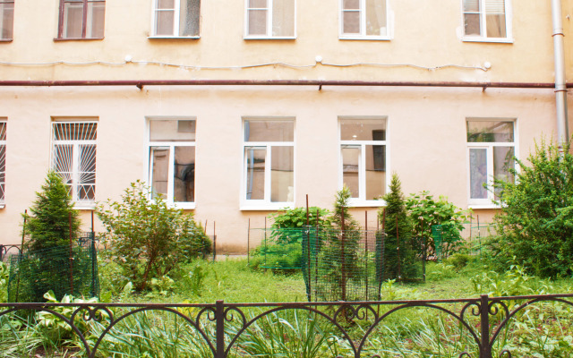 Po Ulitse Sotsialisticheskaya Flat
