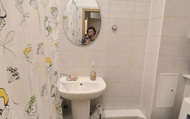 Uyutnaya Studiya V Novom Petergofe Flat
