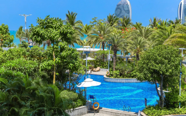 Central Coast Sea View Hotel – Pool – Sanya