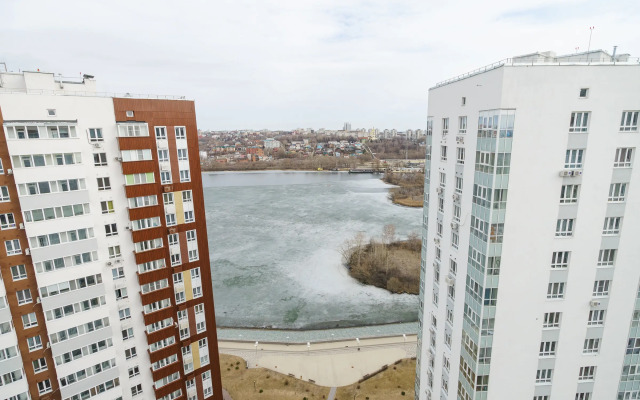 Na 24 Etazhe S Panoramnym Vidom Na Dve Reki Flat