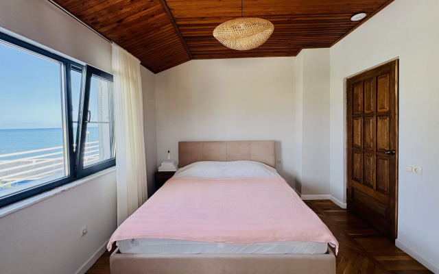 Avrora Villa