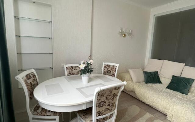 Апартаменты Острякова 244