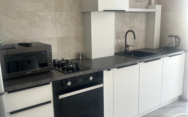 S Vidom Na Ozero V Tsentre Zelenogradska Flat