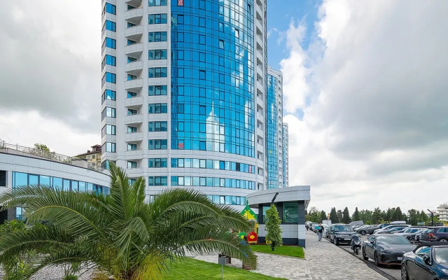 Shikarnye MorskayaSimfonya-2 s panoramoy na more, s basseynom na territorii ZHK Apartments