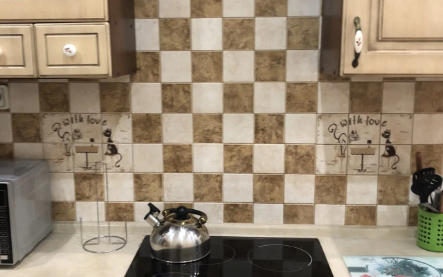 Квартира на  Эпроновской 1