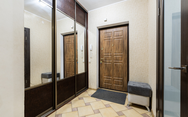 Na Vosem Person Apartments