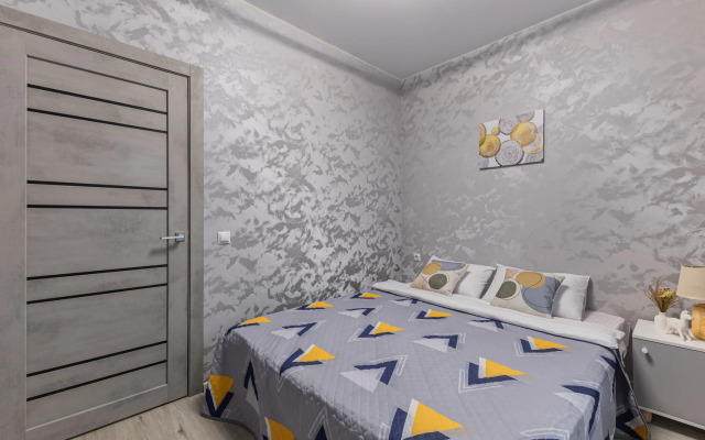 Квартира Однокомнатная уютная с дизайнерским ремонтом и современными удобствам