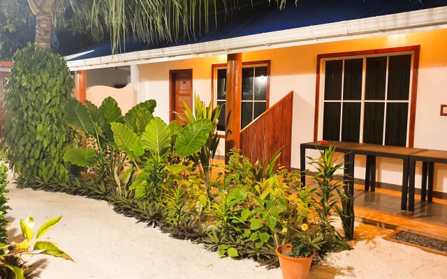 Thoddoo Island Life Guest House