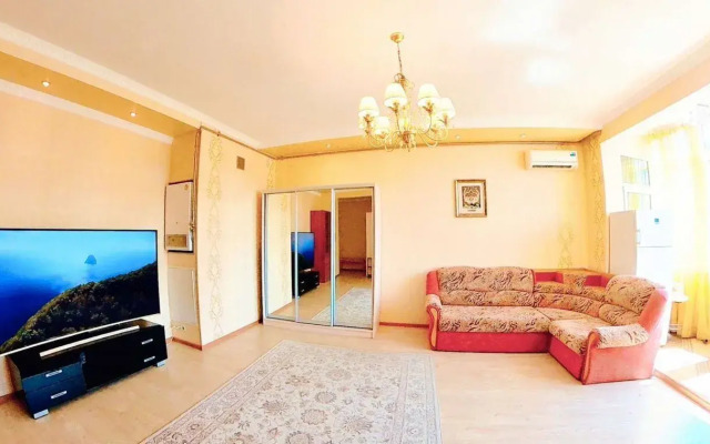 Na Pervomayskoy Ulitse 13 Apartments