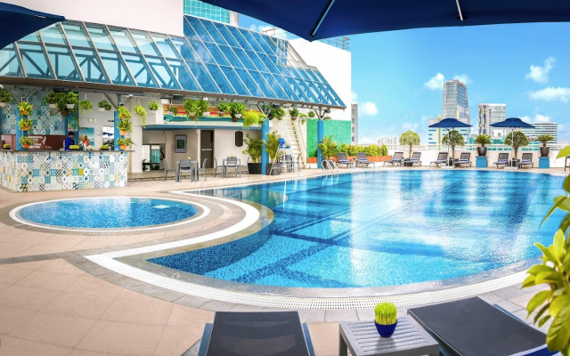 Sofitel Saigon Plaza Hotel