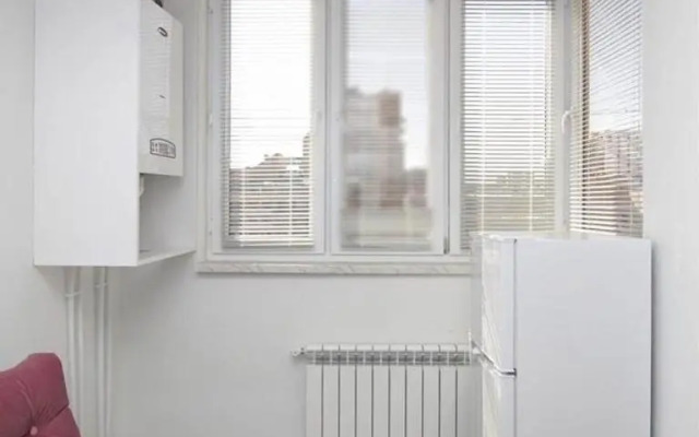 8 1v tsentre Erevana s Balkonom Apartment