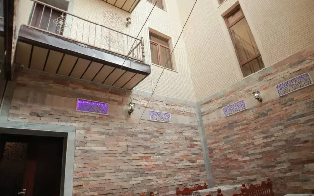 Guli Hotel