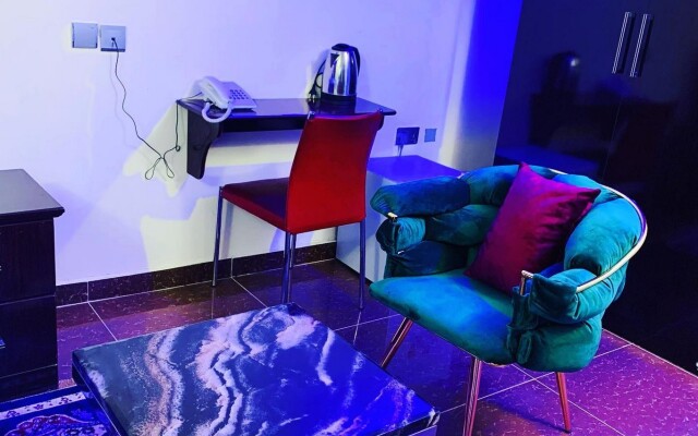 Ama Luxury Suites Hotel