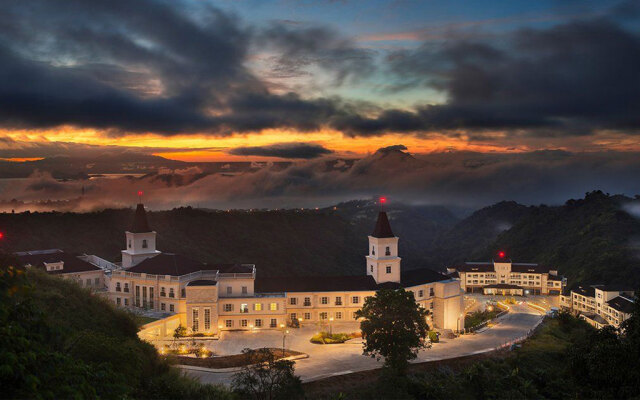 Twin Lakes Hotel - near Tagaytay