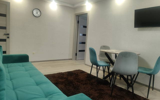 V Kislovodske  na ulitse Karla Libknehta Flat