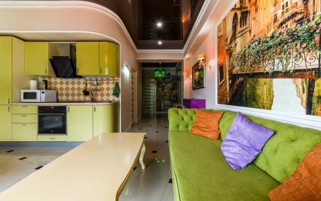 Oplot - Semejnye s balkonom 6 Apartments