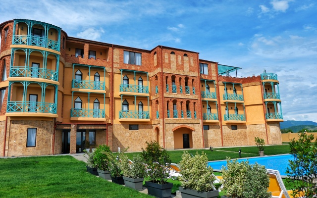 Burki Castle & Cellar Hotel