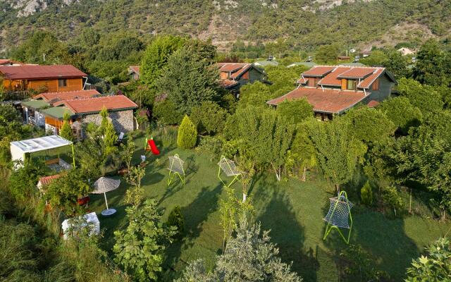 Bed&Breakfast Flora Pansiyon