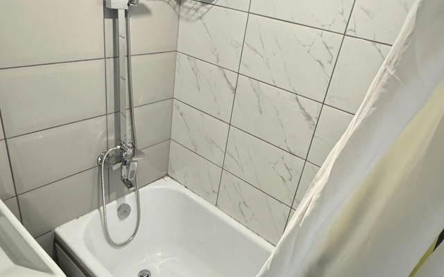 Uyutnaya studiya ne daleko ot tsentra Flat