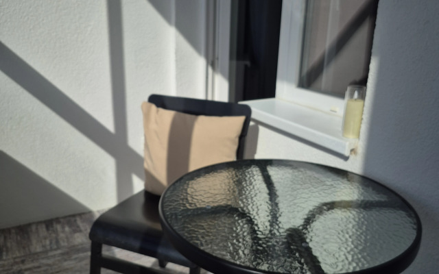 Квартира 1 комнатная улица Лучистая 8