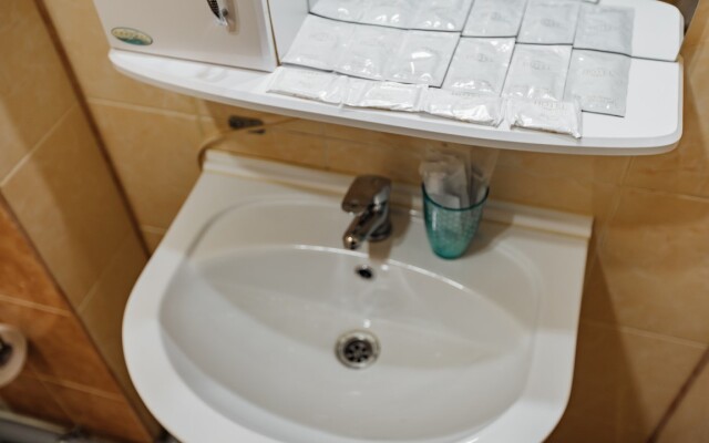Trekhkomnatnye apartamenty ekonom na 8 spalnykh mest  Apartments