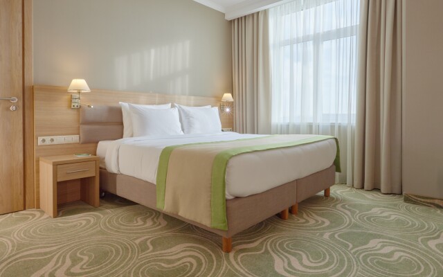 45 Parallel Hotel