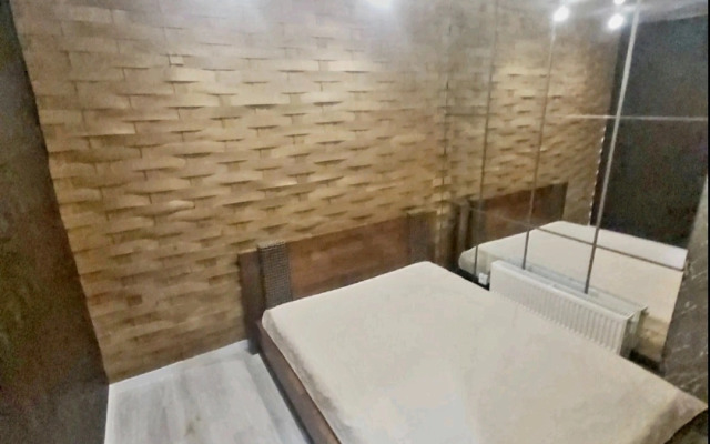 Vdali Ot Zhen Chalet