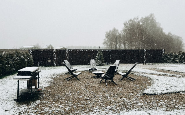 Частный дом с гриль-мангалом, сауной и большой террасой