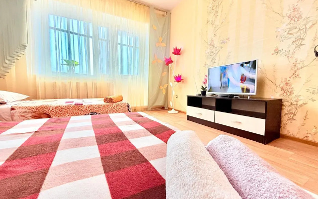 Квартира Полярная 7(1к)