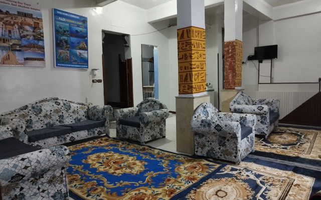 Grand Square Luxor Hostel