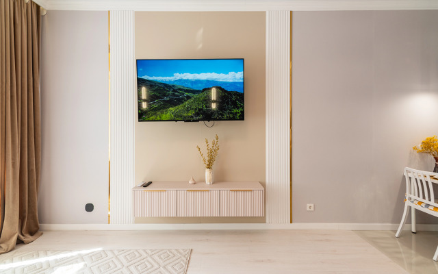 Апартаменты Студия Ferrero Rocher в центре рядом c ТРЦ (274)