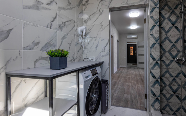 Ogromnaya S Shikarnym Vidom Flat