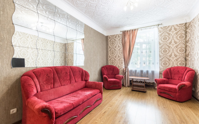 V Tsentre Goroda Oktyabryskiy Prospekt 29 Flat