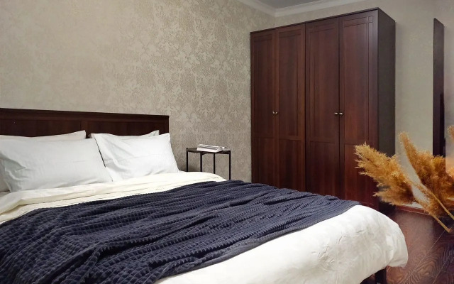 Квартира со Свoим Двором и Гаражом