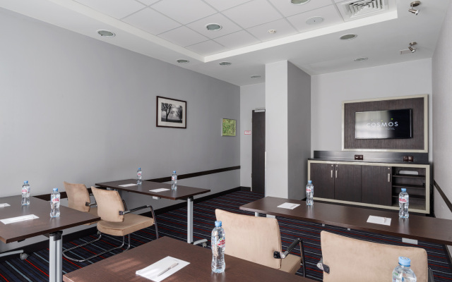 Cosmos Smart Voronezh Hotel