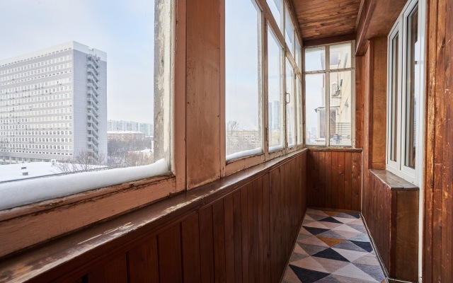 U Metro Prospect Mira ot Comfort home Flat