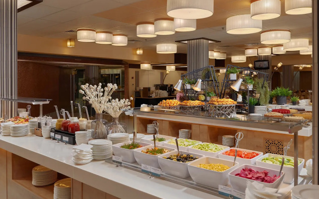 Vega Izmailovo Hotel