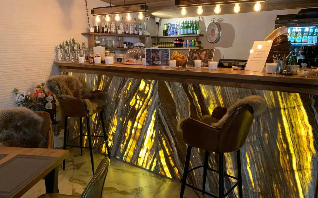 Отель Апартаменты Red Wood