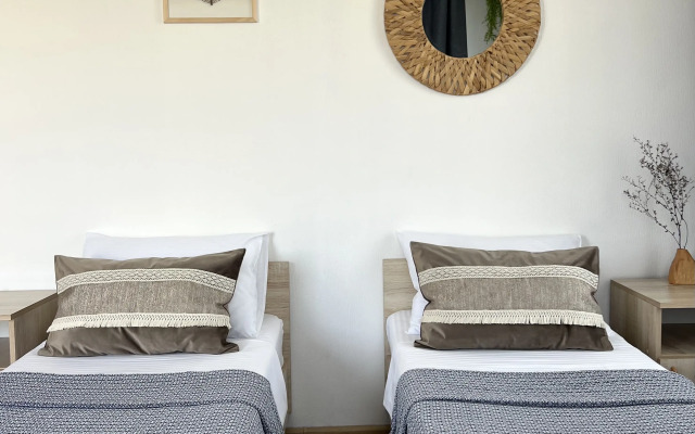 Podsolnuh Village Guest House