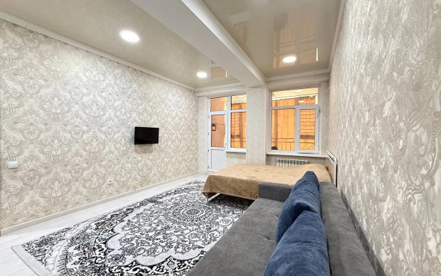 Uyutny Apartament v Bishkeke na Molodoy Gvardii 94 Flat