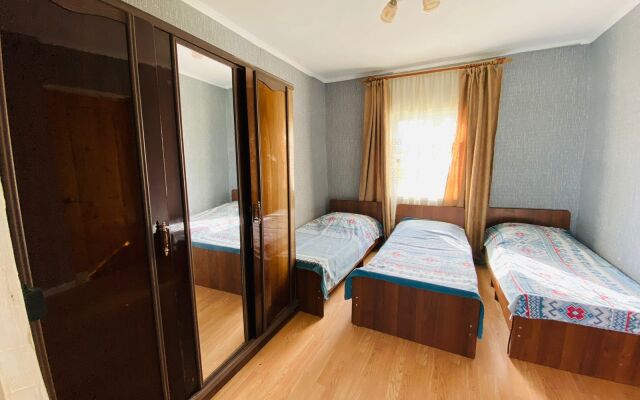Chastny Sektor U Morya Private House