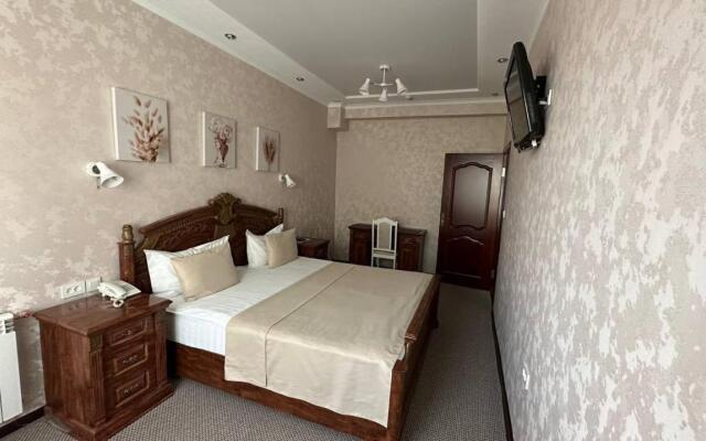 Altyn Adam Hotel