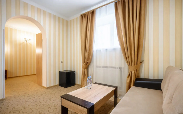 Gorki-10 Hotel