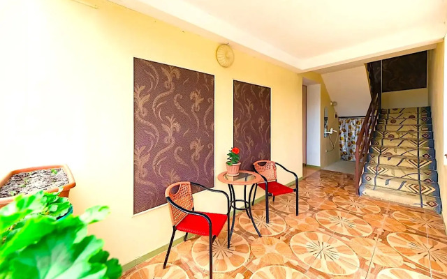 Rakhat Vardane Guest house