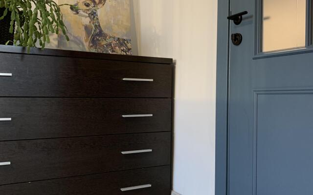 3kh Komnatnye U Nevy S Yakhtami Apartments