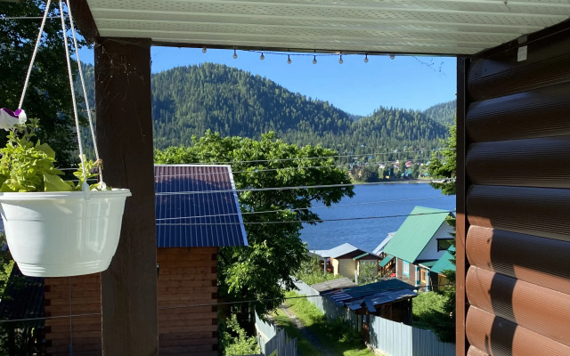 Guest house Gostevoy Dvor Bulavkinykh "na Teletskom"