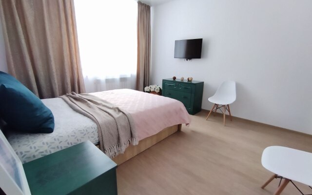 Svetlaya I Chistaya Kvartira Na Yubileynom Flat