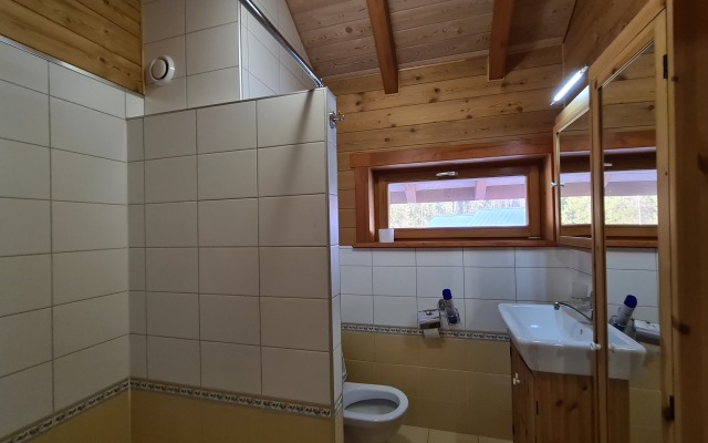 Na 12 Chelovek A2 Guest House